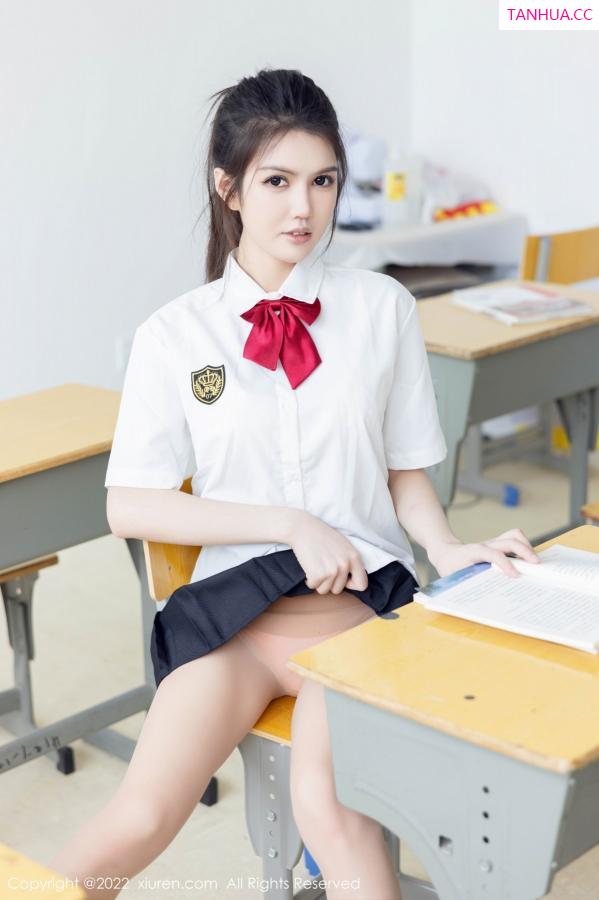 媛媛酱  [XiuRen]高清写真图 2022.10.26 No.5762 媛媛酱belle 丝袜白T第16张图片